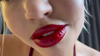 Those lips putting spells on you - porn video